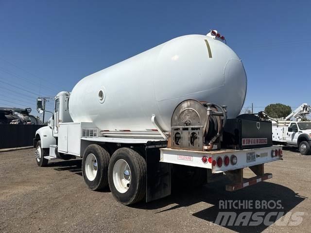 Peterbilt 382 Вантажівки-цистерни