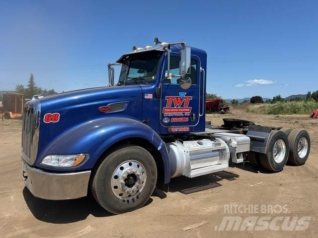 Peterbilt 386 Тягачі
