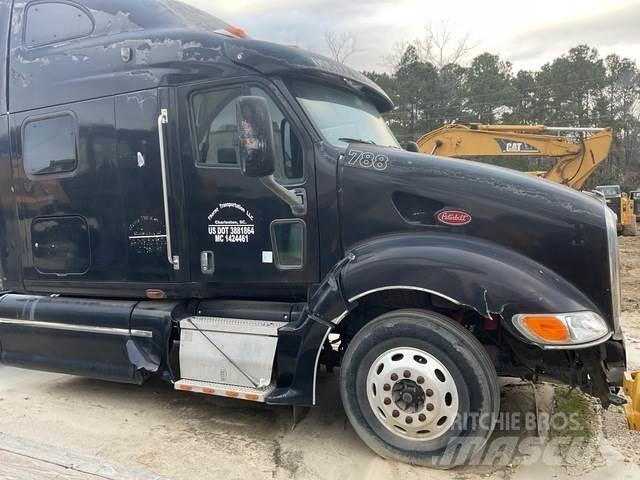 Peterbilt 387 Тягачі