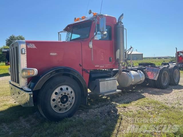 Peterbilt 388 Тягачі