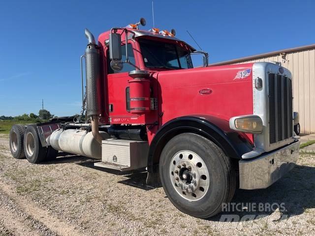 Peterbilt 388 Тягачі