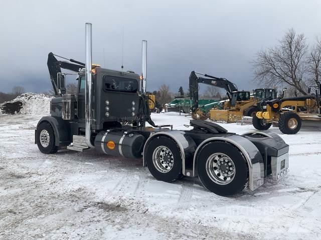 Peterbilt 388 Тягачі