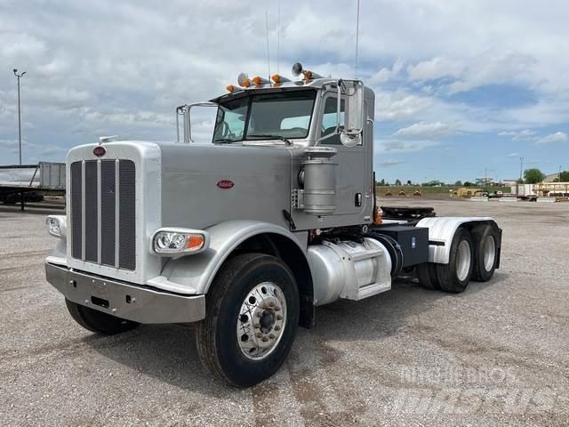 Peterbilt 388 Тягачі
