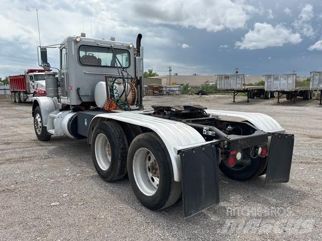 Peterbilt 388 Тягачі
