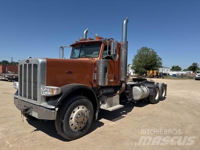 Peterbilt 388 Тягачі