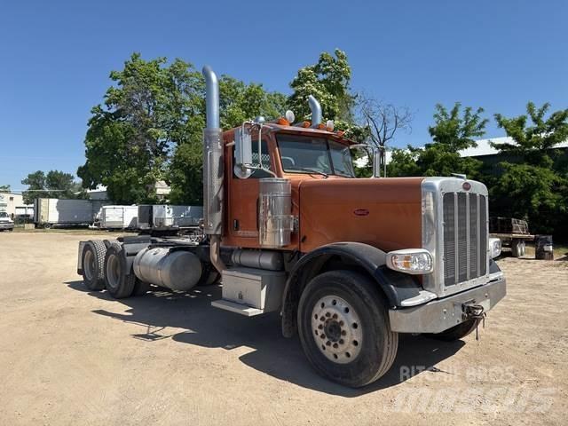 Peterbilt 388 Тягачі