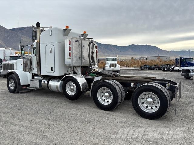 Peterbilt 389 Тягачі