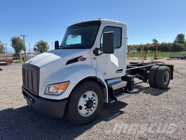 Peterbilt 537 Кабіни