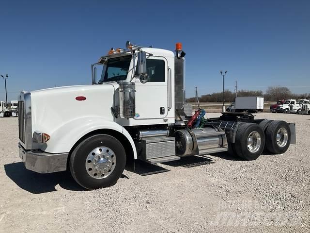 Peterbilt 567 Тягачі
