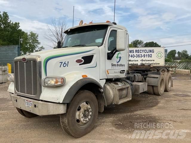 Peterbilt 567 Тягачі