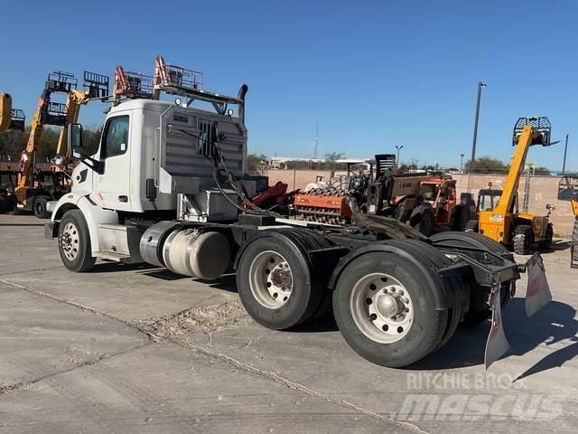Peterbilt 567 Тягачі