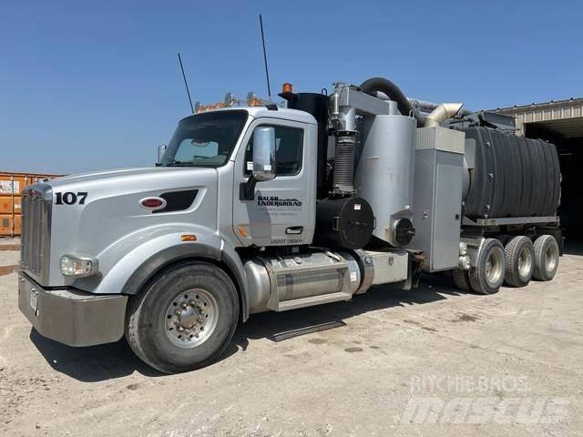 Peterbilt 567 Гусеничні екскаватори