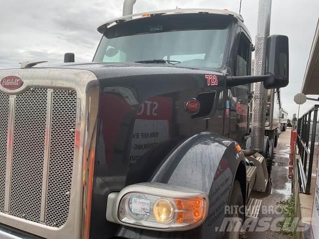 Peterbilt 567 Тягачі