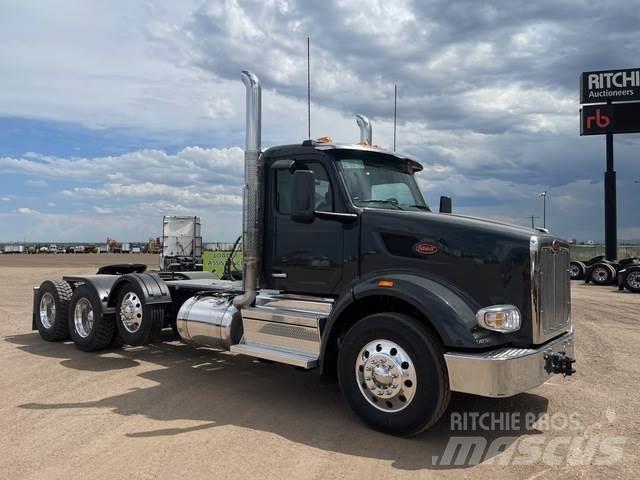 Peterbilt 567 Тягачі