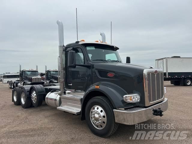 Peterbilt 567 Тягачі