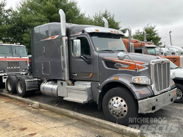 Peterbilt 567 Тягачі