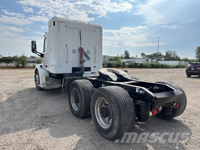 Peterbilt 579 Тягачі