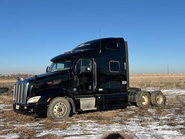 Peterbilt 587 Тягачі
