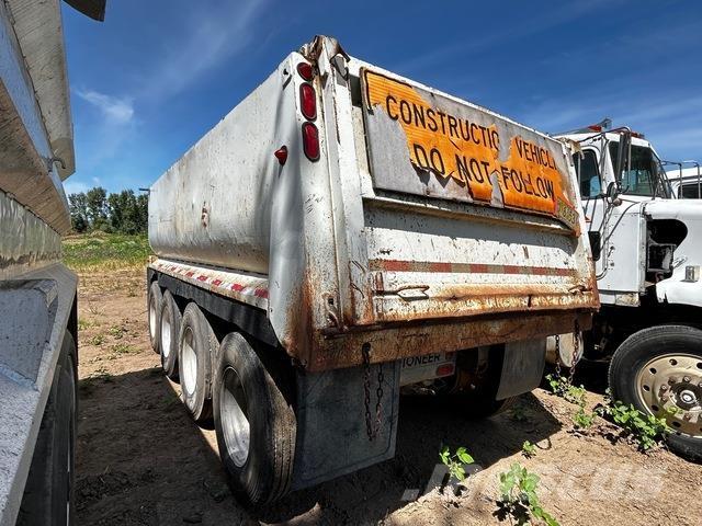 Pioneer  Самоскиди