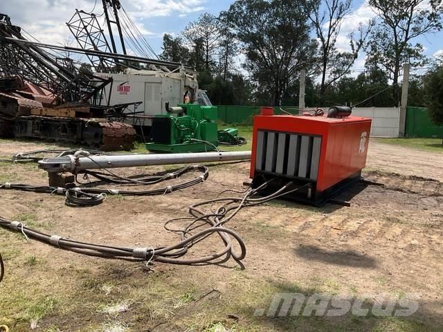  PTC V300CAT Гідравлічні пальові молоти