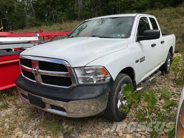 RAM 1500 Пікапи / Бічне розвантаження