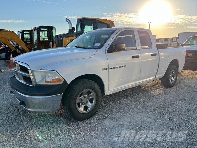 RAM 1500 Пікапи / Бічне розвантаження