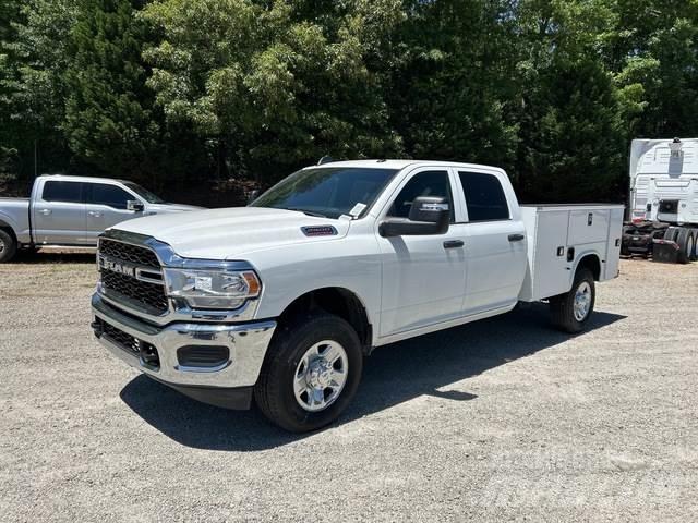 RAM 2500 Пікапи / Бічне розвантаження