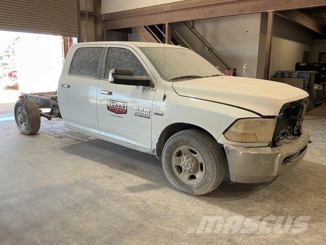 RAM 2500 Кабіни