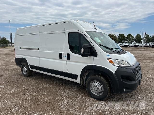 RAM 2500 Фургони