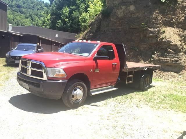 RAM 3500 Вантажівки-платформи/бокове розвантаження