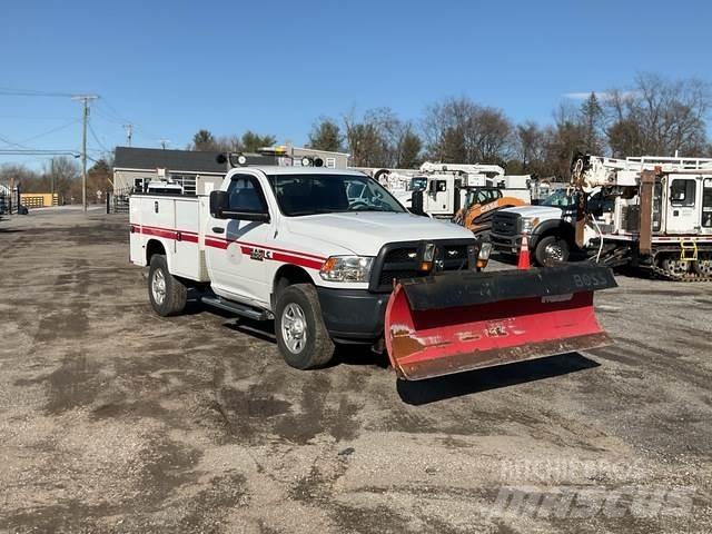 RAM 3500 Пікапи / Бічне розвантаження