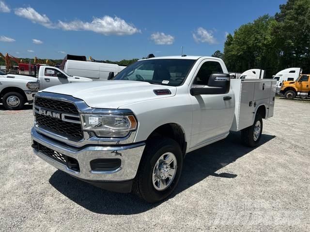 RAM 3500 Пікапи / Бічне розвантаження