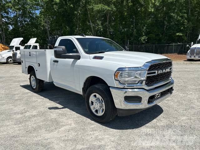 RAM 3500 Пікапи / Бічне розвантаження