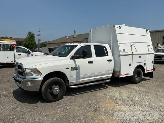 RAM 3500 Пікапи / Бічне розвантаження