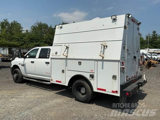 RAM 3500 Пікапи / Бічне розвантаження