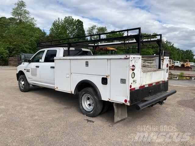 RAM 3500 Пікапи / Бічне розвантаження