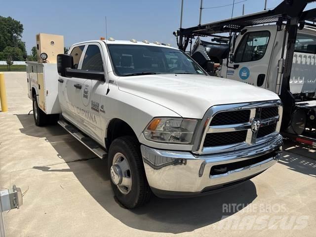 RAM 3500 Пікапи / Бічне розвантаження