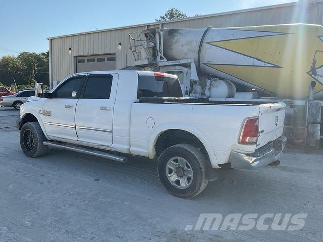 RAM 3500 Пікапи / Бічне розвантаження