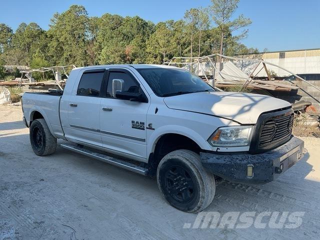 RAM 3500 Пікапи / Бічне розвантаження