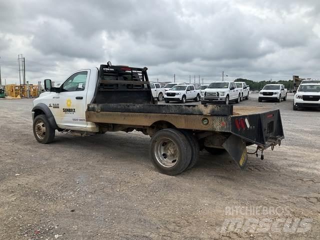 RAM 4500 Вантажівки-платформи/бокове розвантаження