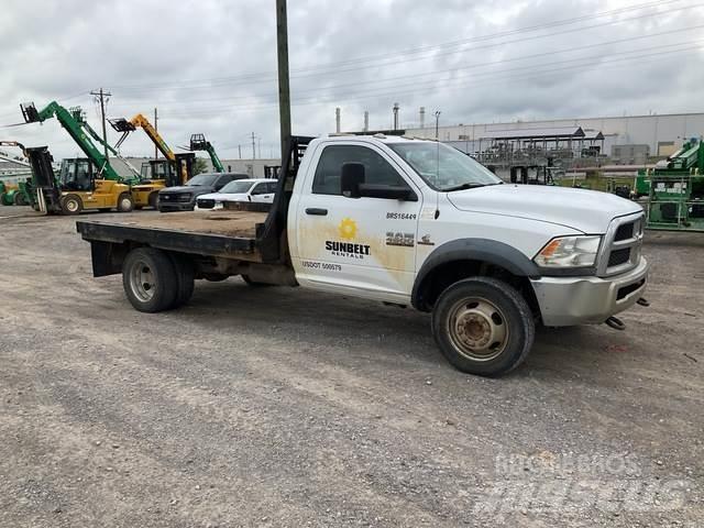 RAM 4500 Вантажівки-платформи/бокове розвантаження