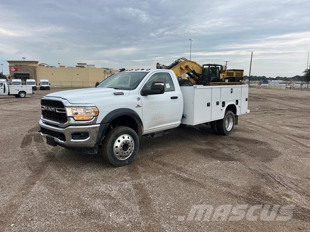 RAM 4500 Пікапи / Бічне розвантаження