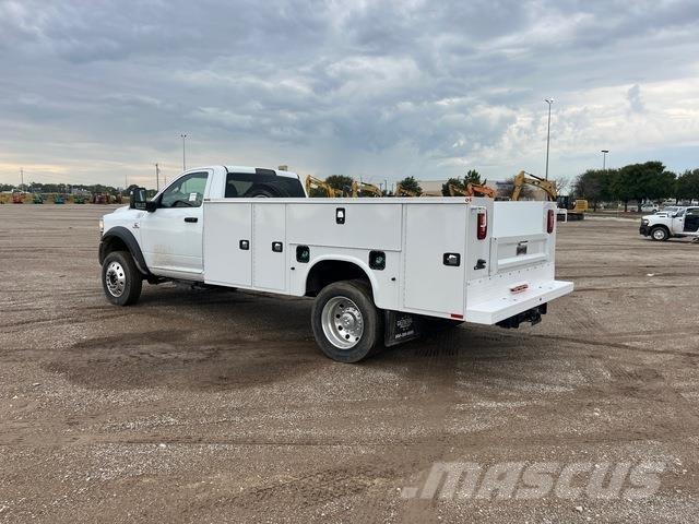 RAM 4500 Пікапи / Бічне розвантаження