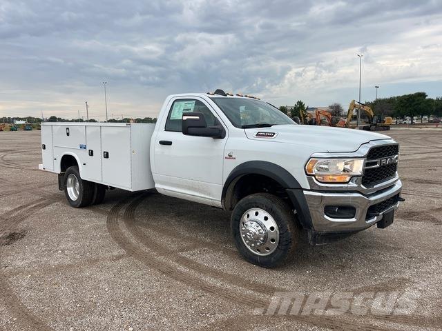 RAM 4500 Пікапи / Бічне розвантаження