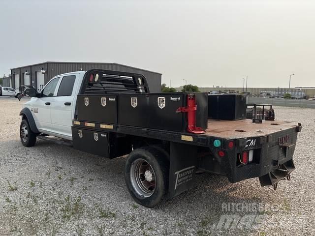 RAM 5500 Вантажівки-платформи/бокове розвантаження