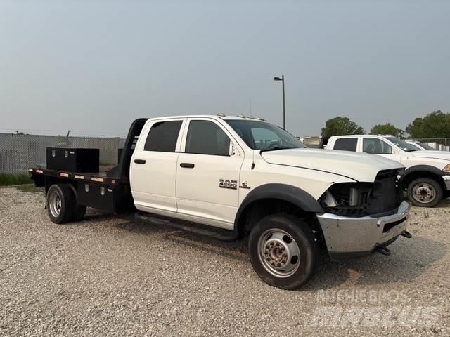 RAM 5500 Вантажівки-платформи/бокове розвантаження