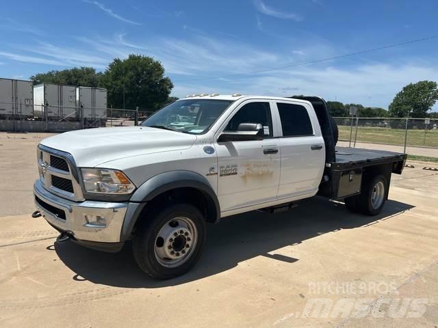RAM 5500 Вантажівки-платформи/бокове розвантаження
