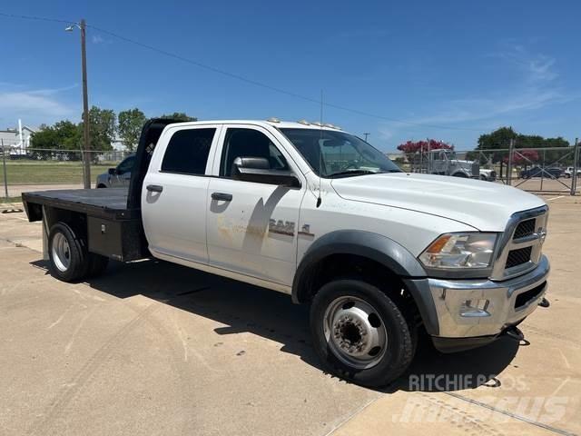 RAM 5500 Вантажівки-платформи/бокове розвантаження