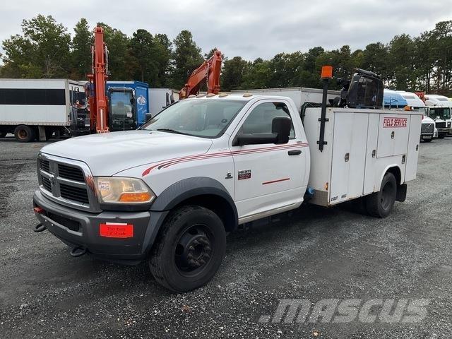 RAM 5500 Пікапи / Бічне розвантаження
