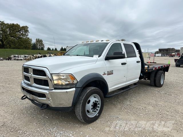 RAM 5500 Вантажівки-платформи/бокове розвантаження